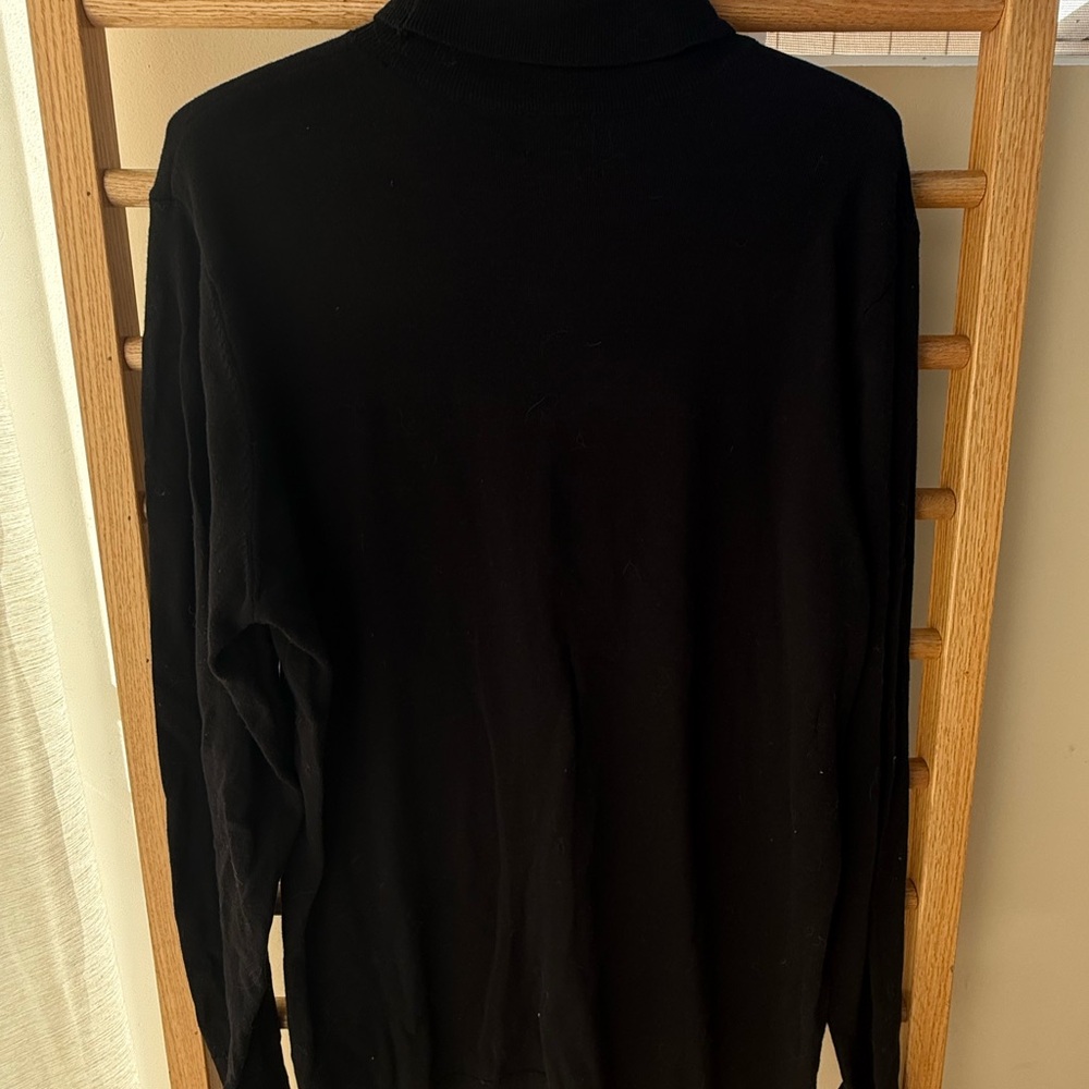 H&M Men's Black Crewneck Sweater